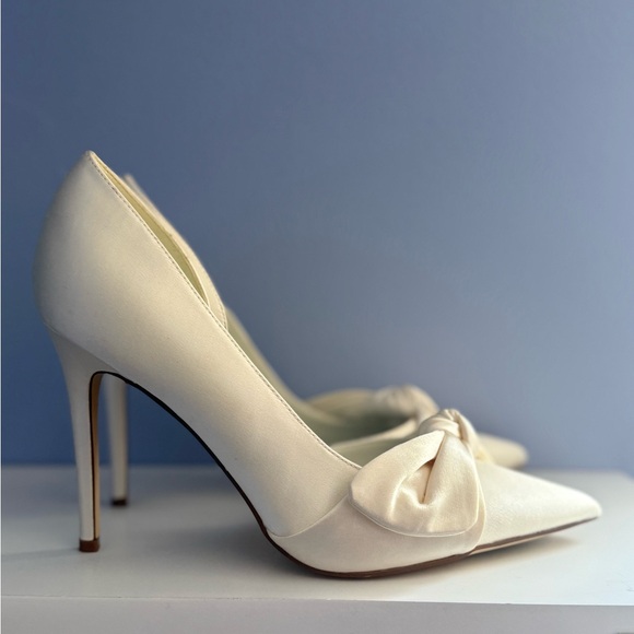 Nine West Ivory/Cream Satin Bow Heels – Bridal & Special Occasion - Picture 2 of 10